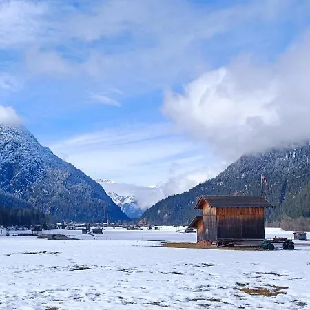 Novy Bed & Breakfast Bach (Tyrol)
