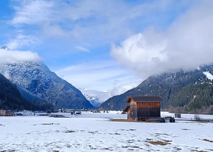 Novy Couette-café Bach (Tyrol)