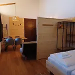לינה וארוחת בוקר Novy באך